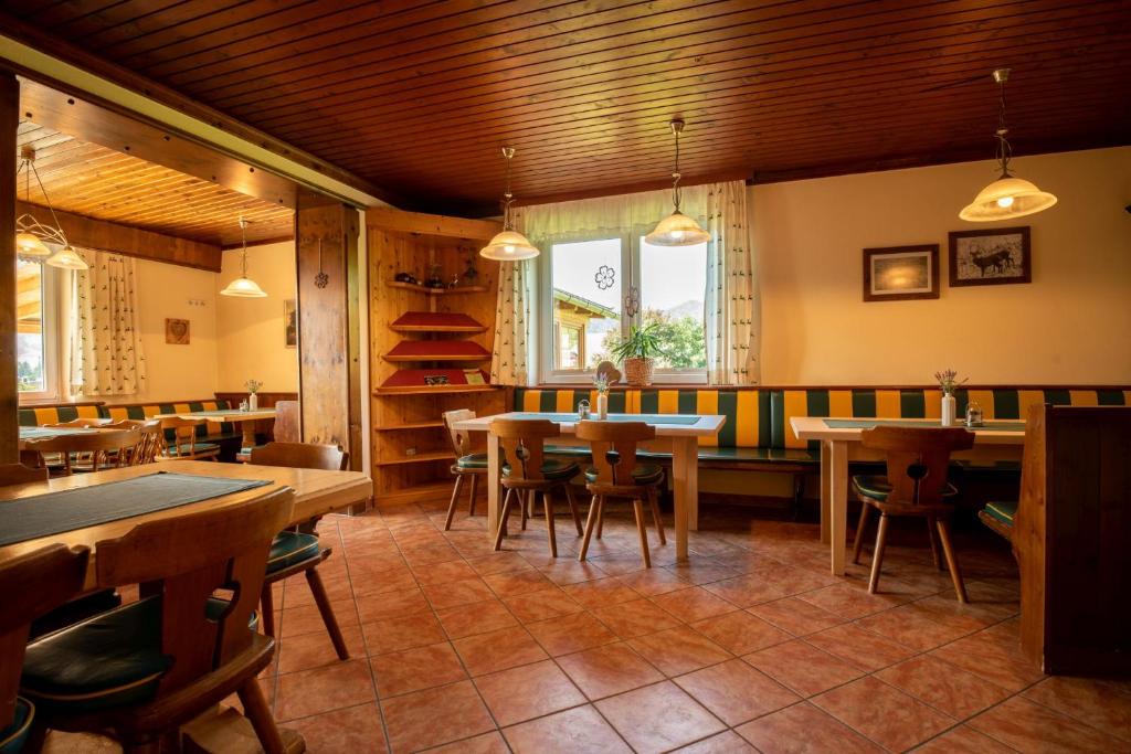 Restaurace v ubytování s'Wirtshaus by Alpine Genusswelten