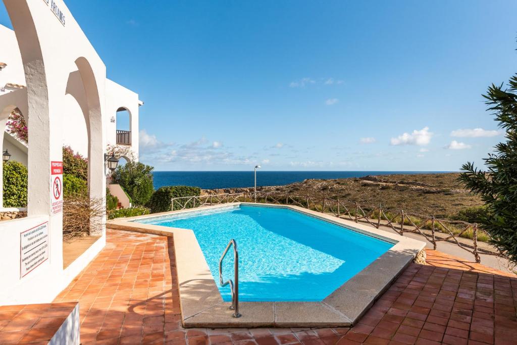 The swimming pool at or close to Apartamento Ses Arcades 10