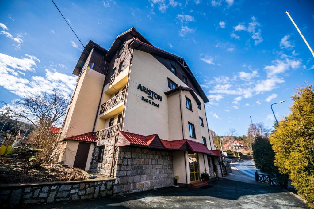 Budova, kde se aparthotel nachází