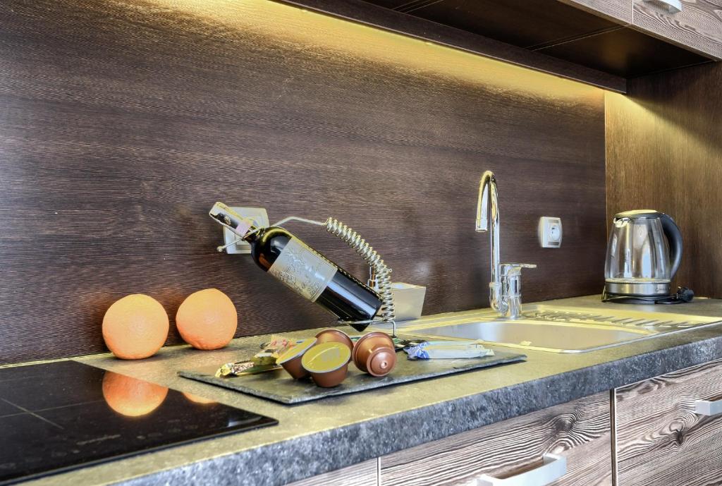 Alibi Apartments - 17