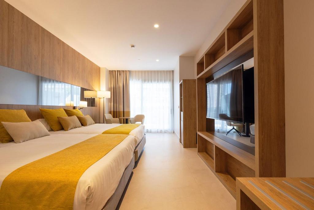 Hotel Gold Arcos 4 Sup - Built in May 2022, Benidorm ...