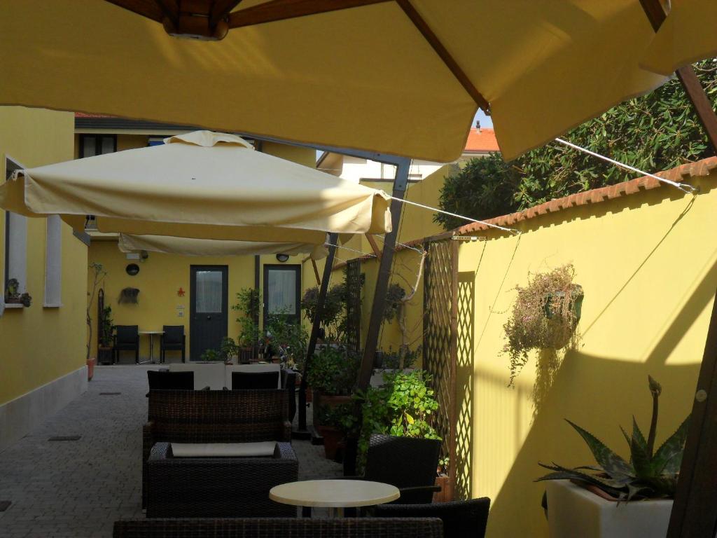 Restauracja lub miejsce do jedzenia w obiekcie Hotel Sole E Mare
