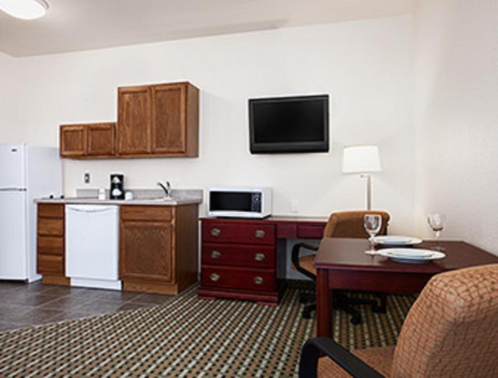 Days Inn & Suites by Wyndham Columbus NE - Error
