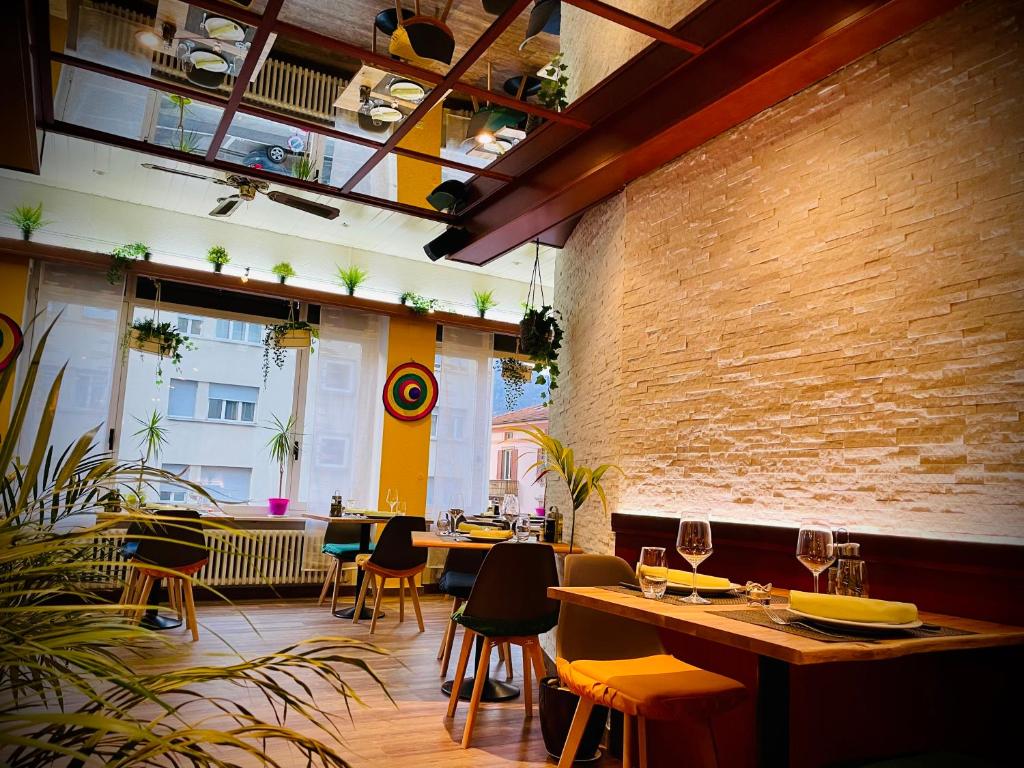 Asiakkaita majoituspaikassa Hotel Gamper