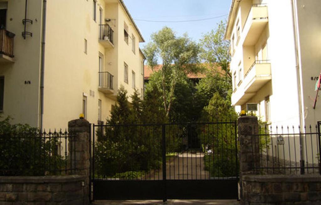 The building in which Az apartmant is located