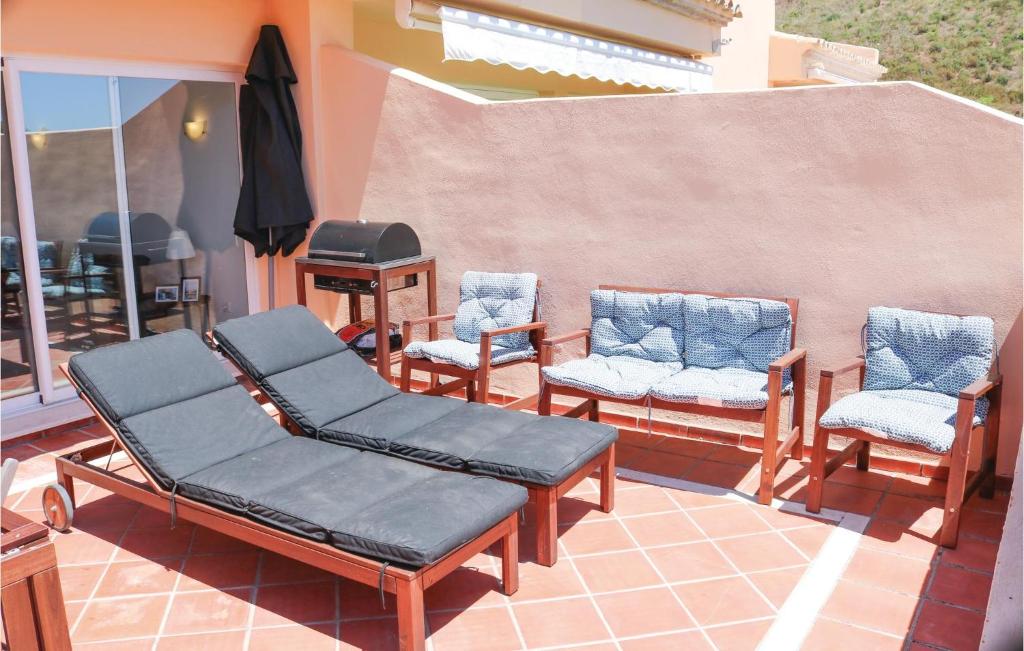 Posedenie v ubytovaní Cozy Apartment In Marbella With Wifi