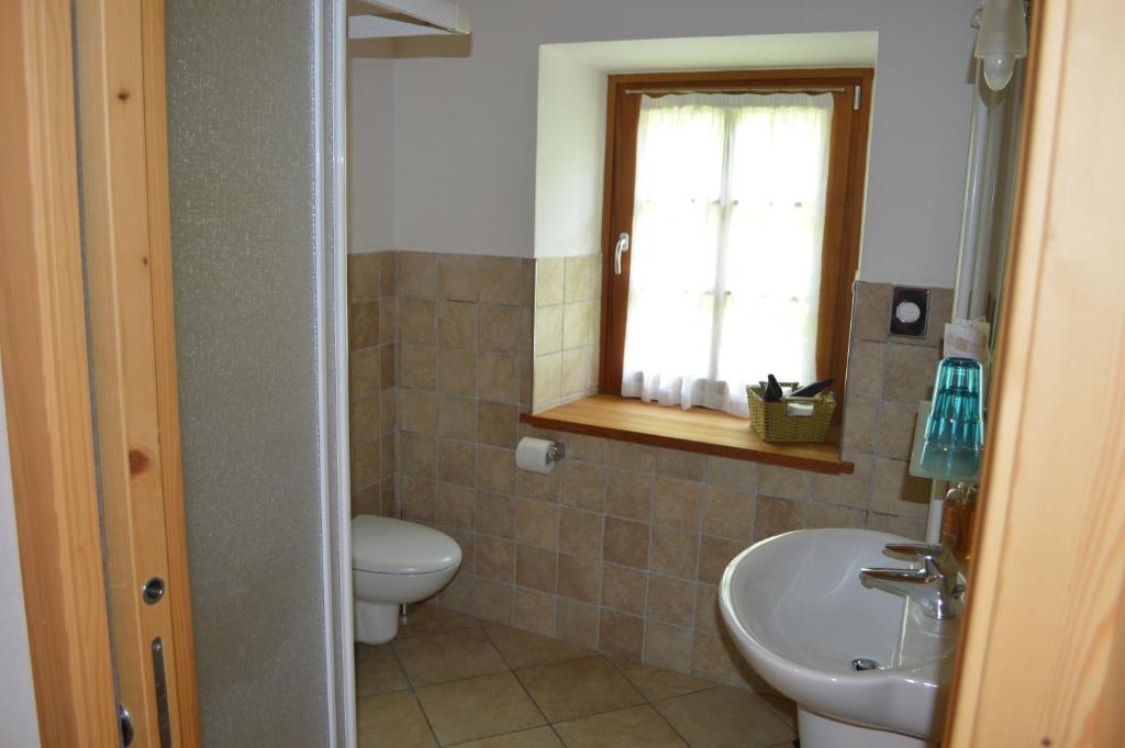 Koupelna v ubytování B&B Arlanch 8