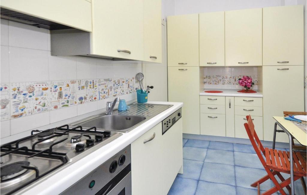 A kitchen or kitchenette at Silene