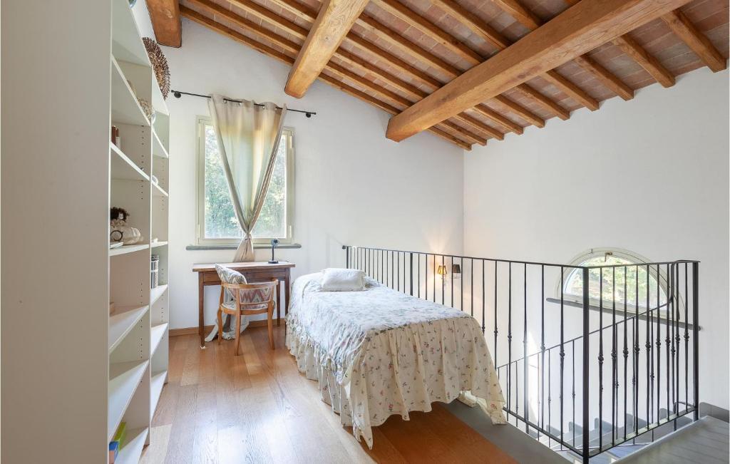 Posteľ alebo postele v izbe v ubytovaní Cozy Home In Pontedera Pi With Wifi