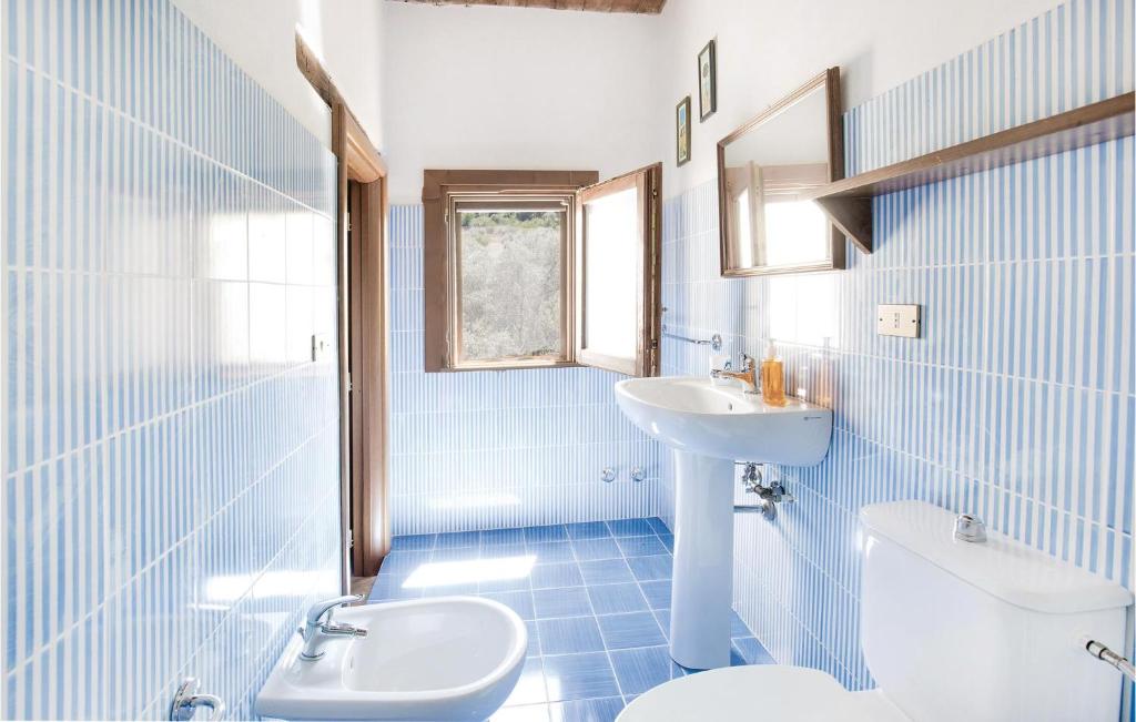 A bathroom at Casale Malena