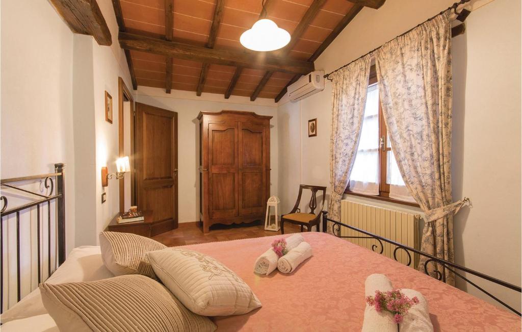 A bed or beds in a room at Colombaia