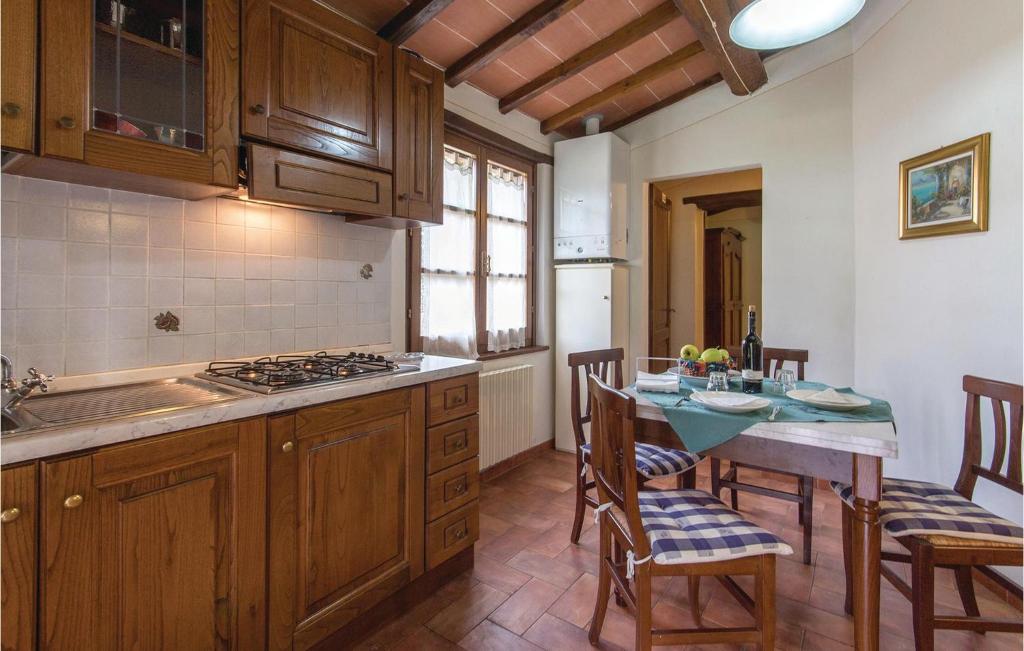 A kitchen or kitchenette at Colombaia