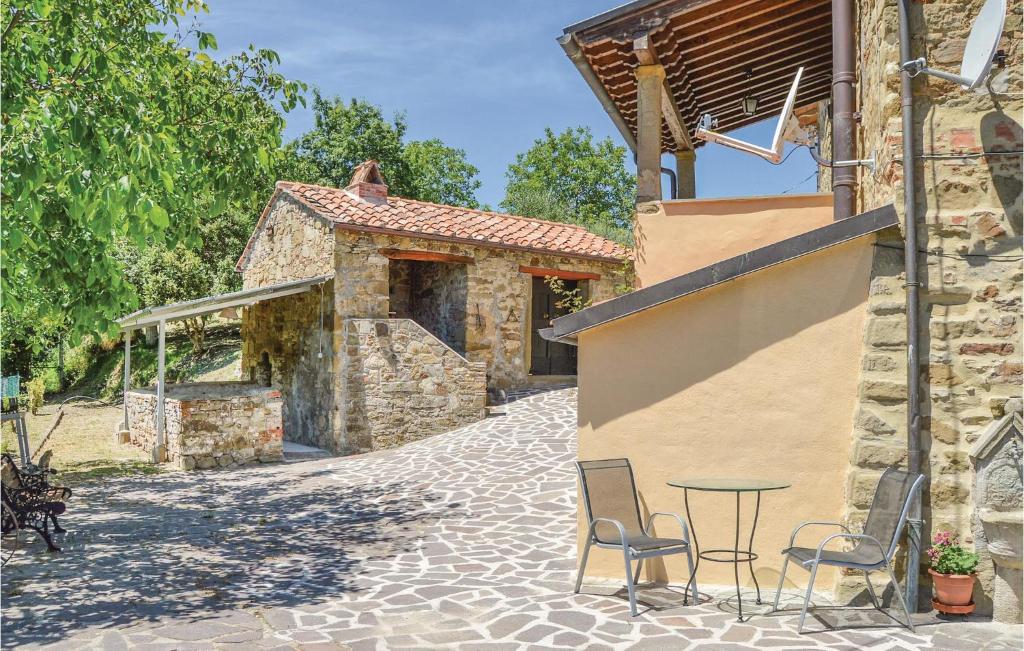 The building in which the holiday home is located