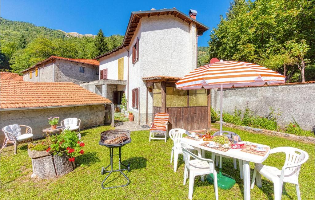 The building in which the holiday home is located