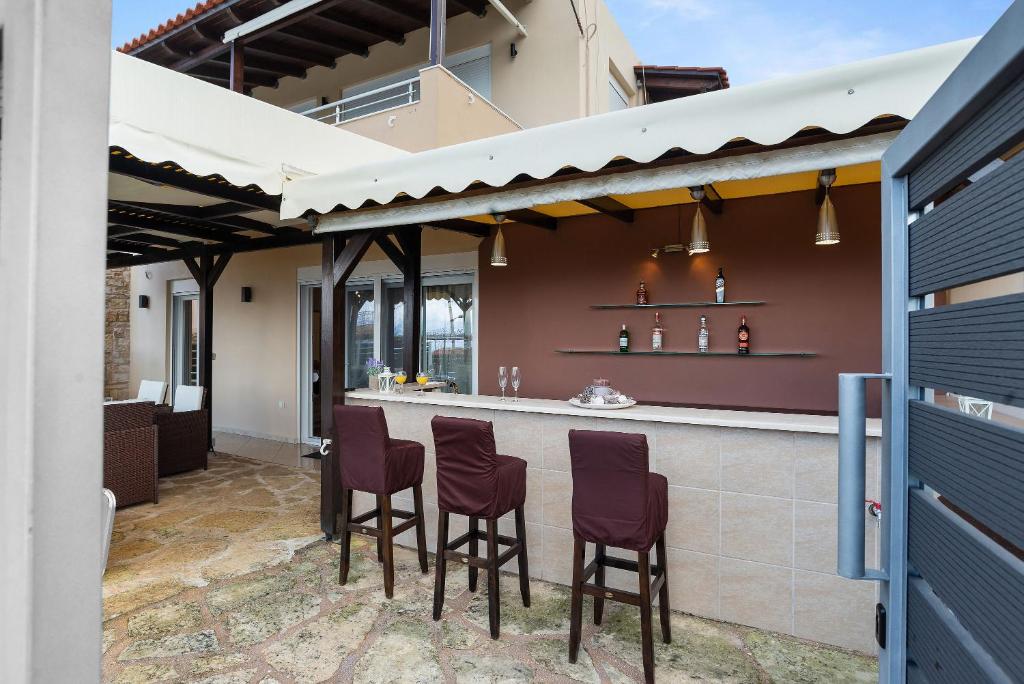 Fotografie z fotogalerie ubytování Nikos Dimitra Luxury Home BY APOKORONAS-VILLAS v destinaci Pláka