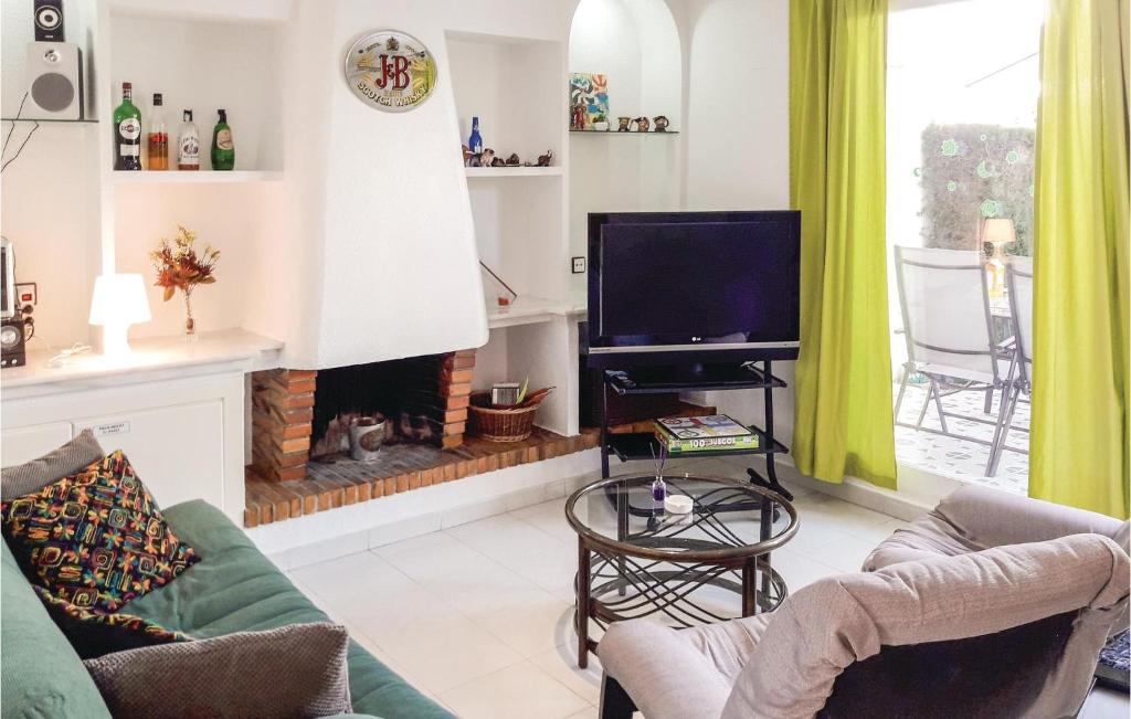 Awesome Apartment In Guardamar Del Segura With Wifi, Outdoor ...