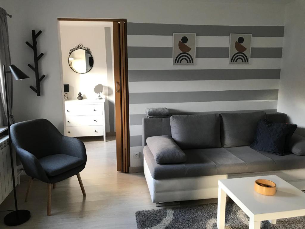 Mały biały domek - 1