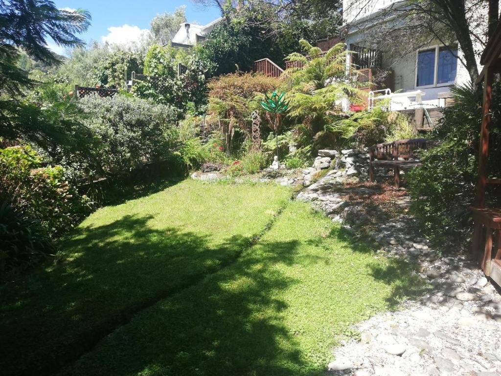 Joya Garden & Villa Studios - Resim 42