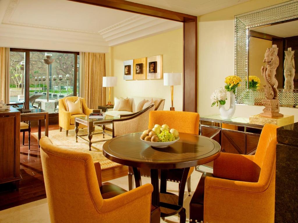 Posezení v ubytování The Leela Palace Chennai