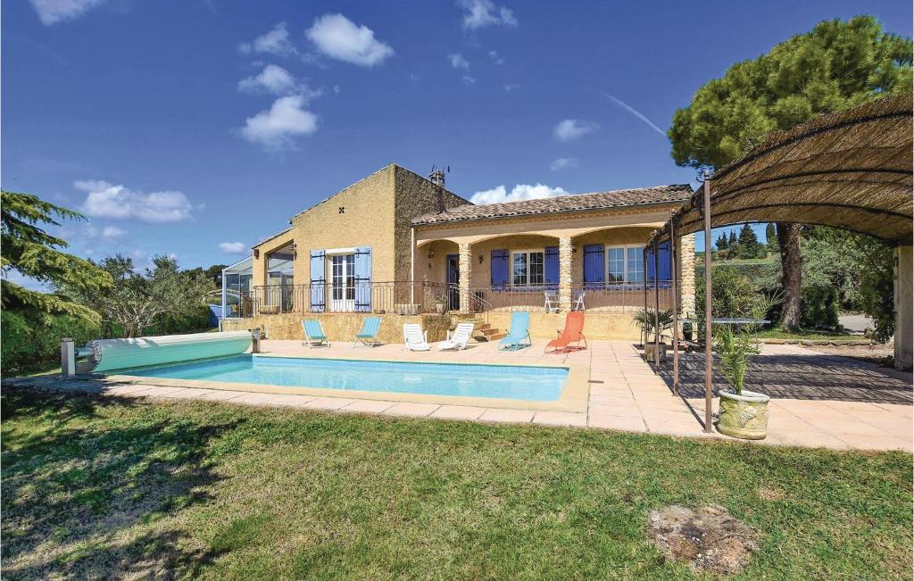 Gallery image of Beautiful Home In Cairanne With 5 Bedrooms, Wifi And Private Swimming Pool in Cairanne