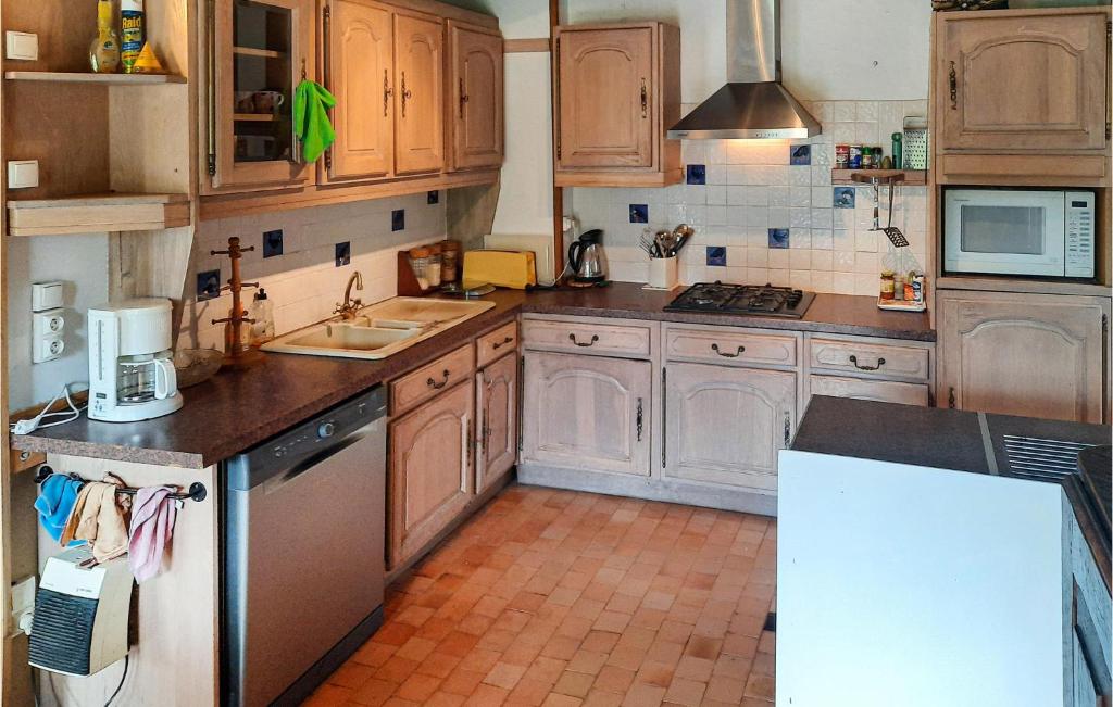 Awesome Home In Noyal-sous-bazouges With 2 Bedrooms