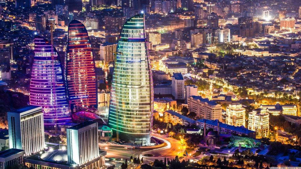 Nespecifikovaný výhled na destinaci Baku nebo výhled na město při pohledu z hotelu
