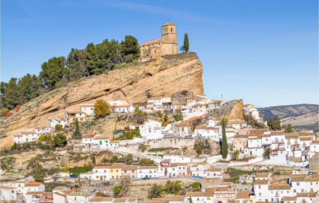 Amazing apartment in Montefrio with WiFi and 2 Bedrooms ...