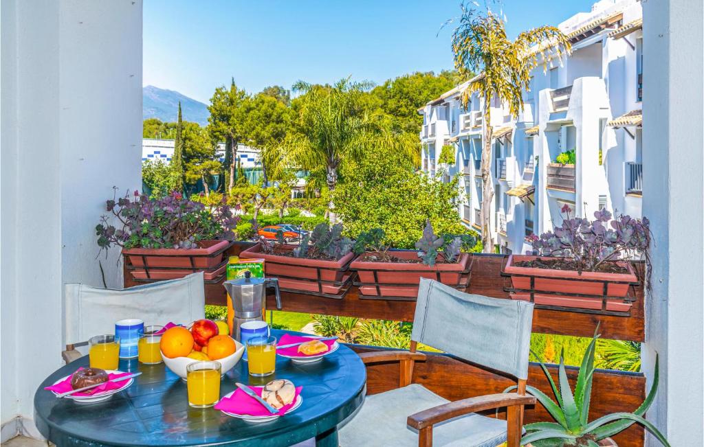 Balkón alebo terasa v ubytovaní 2 Bedroom Cozy Apartment In Marbella