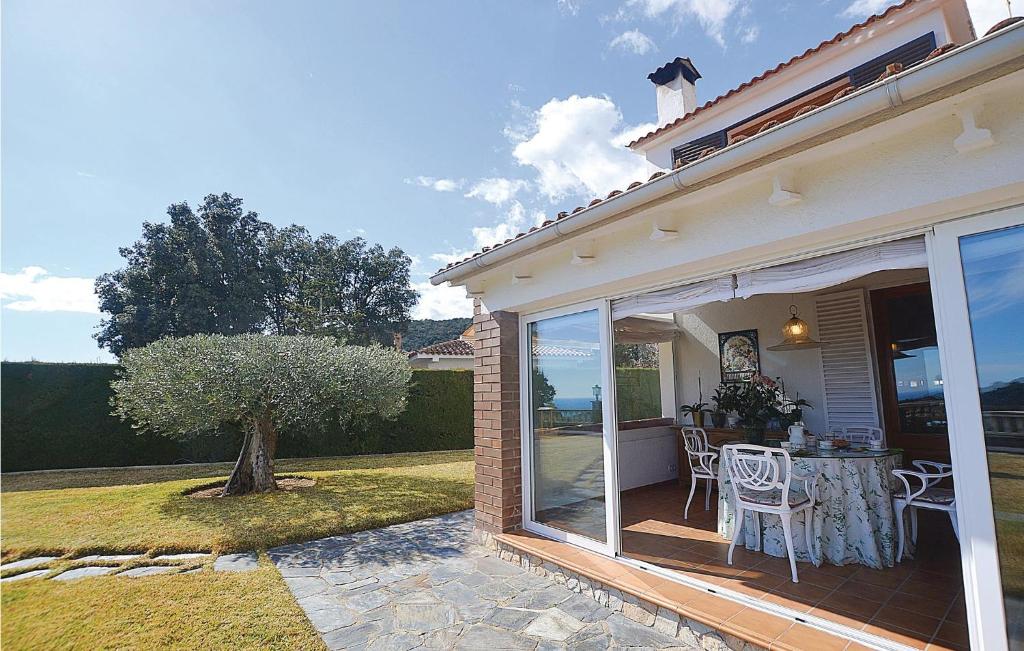 Zahrada ubytování Lovely Home In St, Cebrià De Vallalta