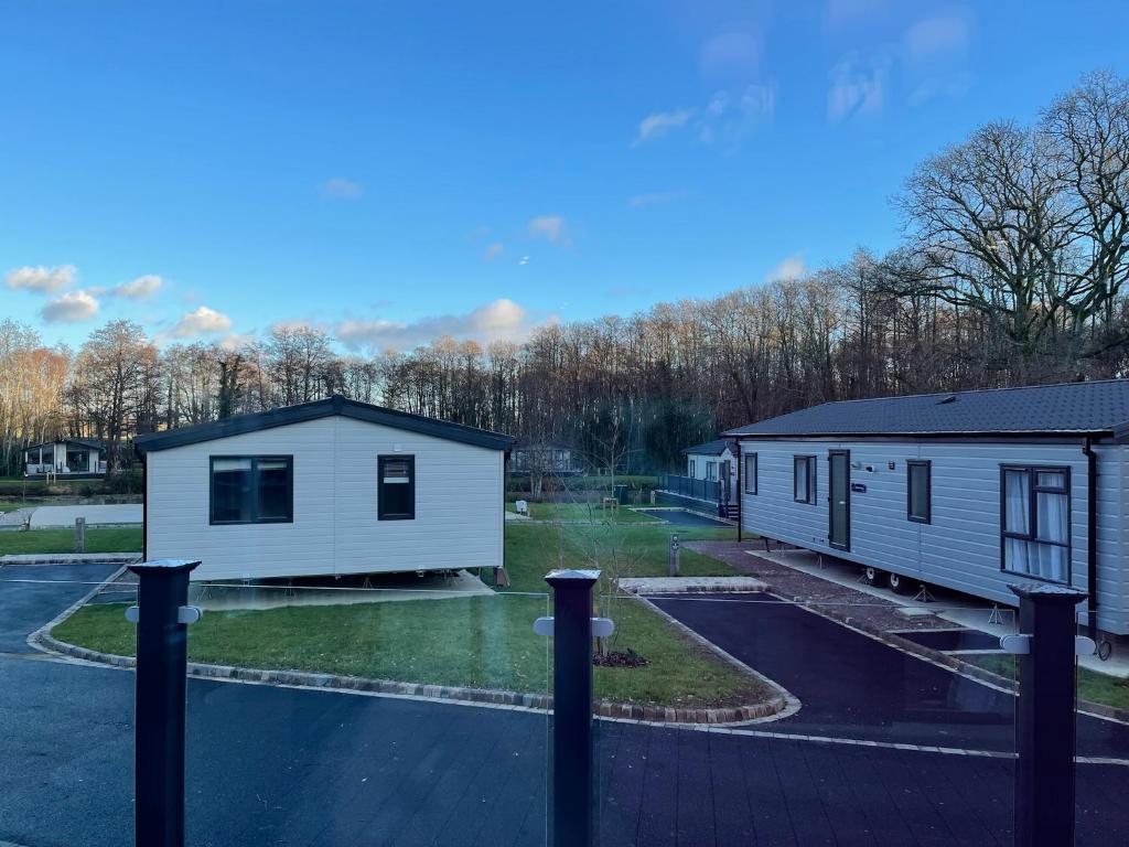 Fotografie z fotogalerie ubytování Forest Lake Lodge v destinaci Landford