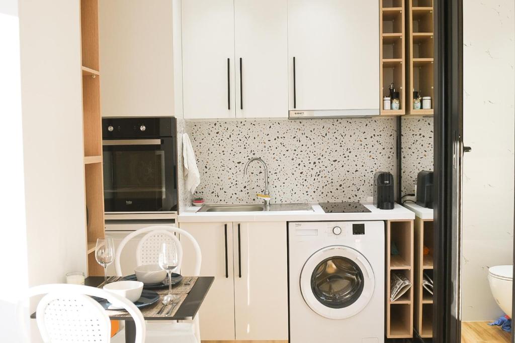 City Center 2 (New Bazaar) - Tirana Way Apartments - Image 8
