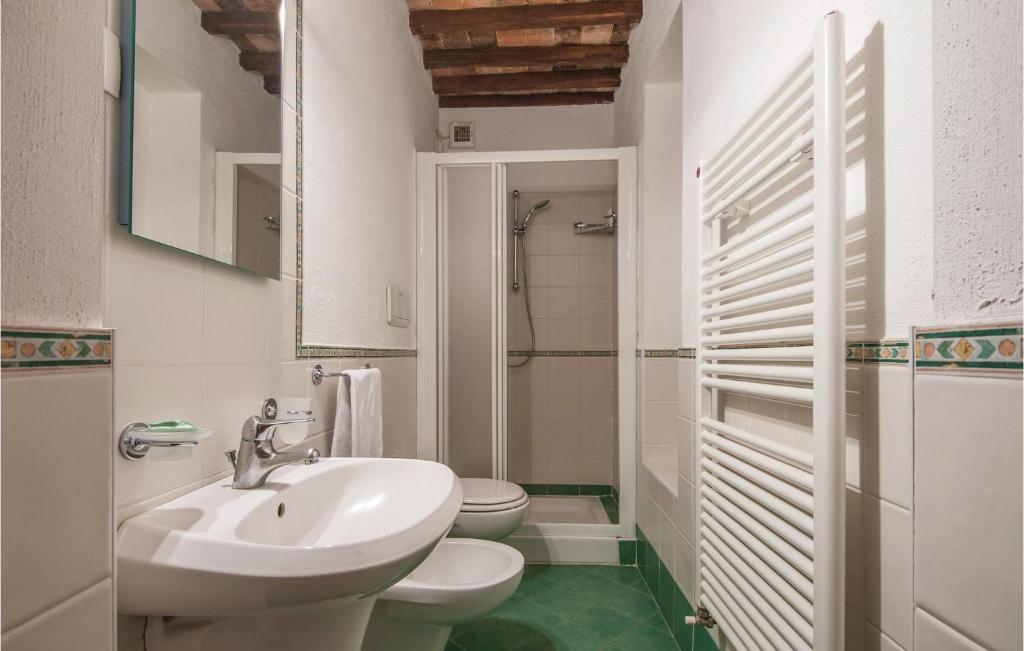 A bathroom at Poggio Napoleone