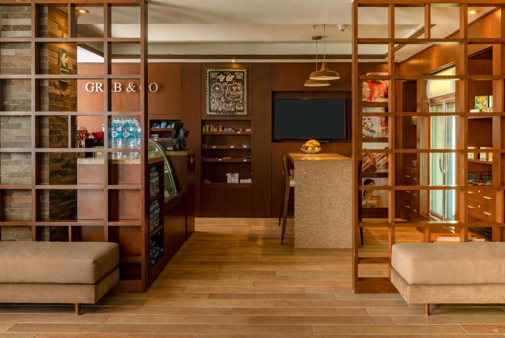 Μια τηλεόραση ή/και κέντρο ψυχαγωγίας στο Sonesta Hotel Cusco