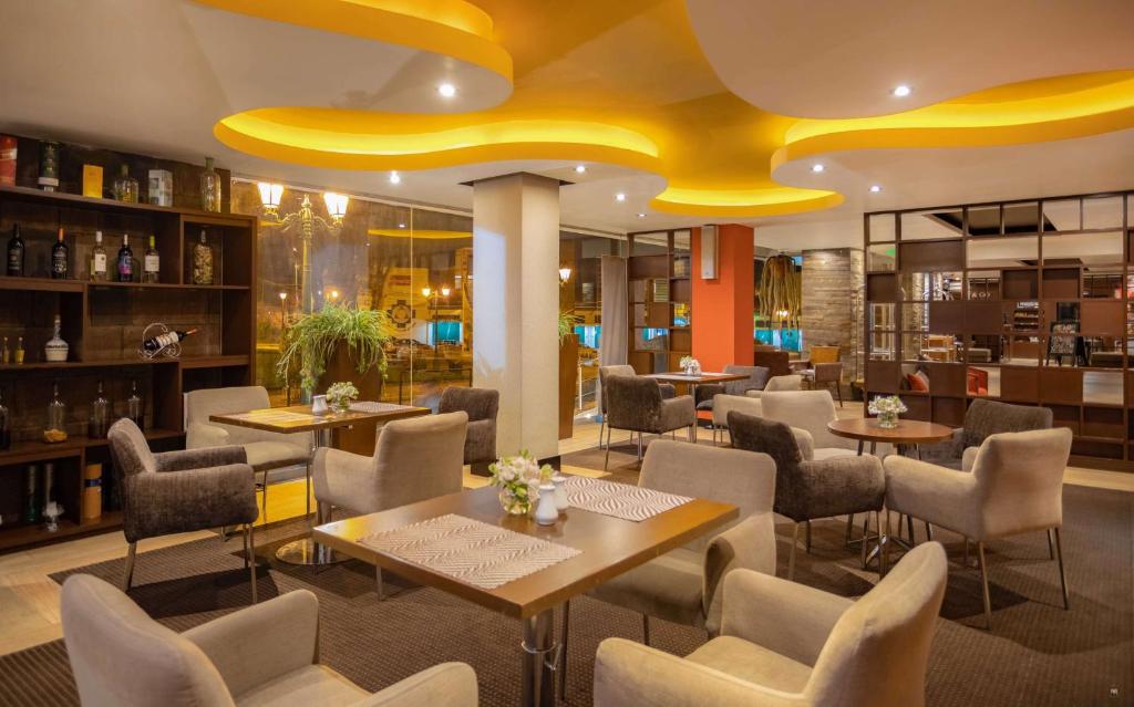 Χώρος καθιστικού στο Sonesta Hotel Cusco