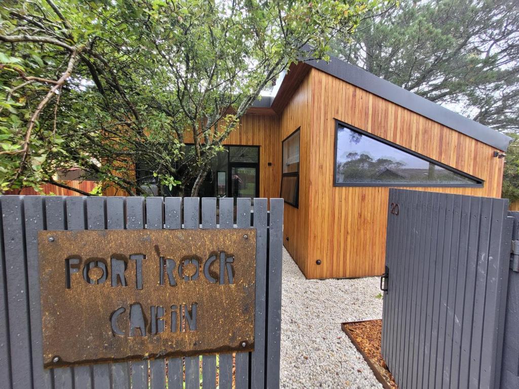 Fort Rock Cabin, Blackheath (updated prices 2024)