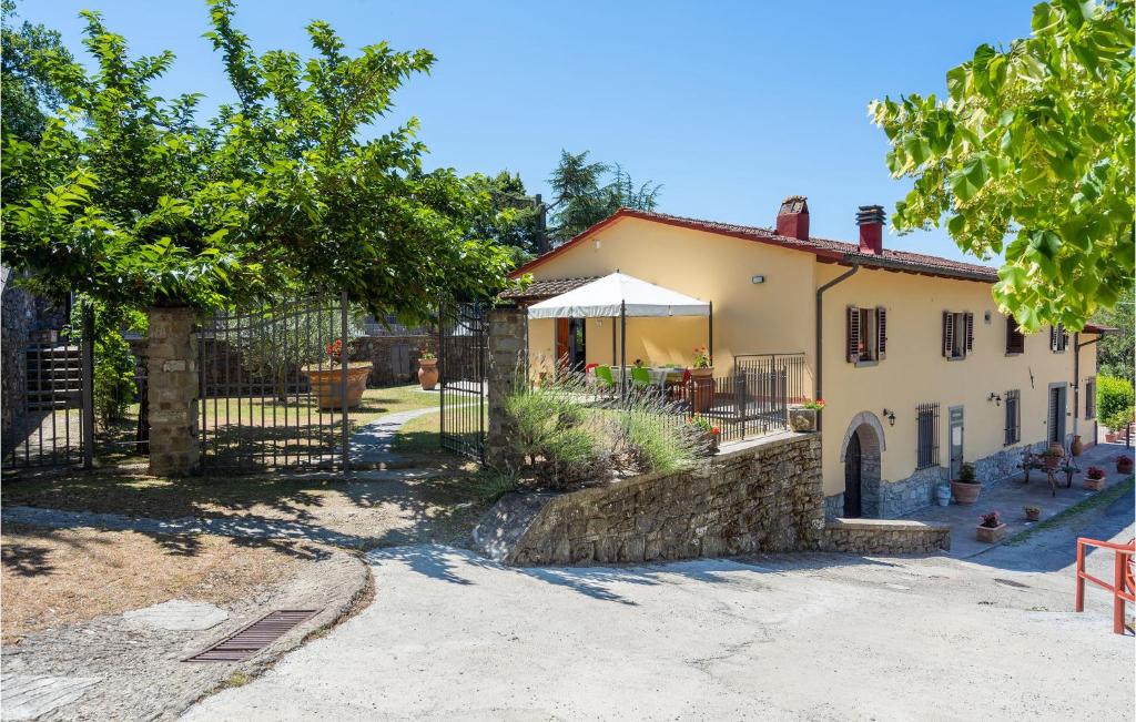 Budova, v ktorej sa dovolenkový dom nachádza