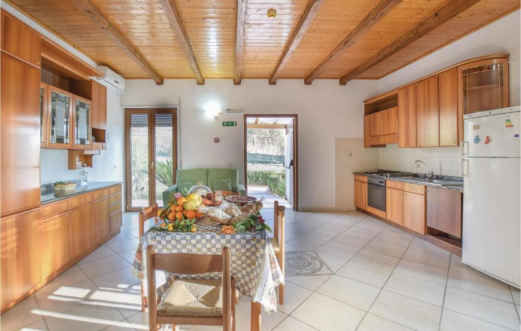 Kuchyň nebo kuchyňský kout v ubytování Villa Mare