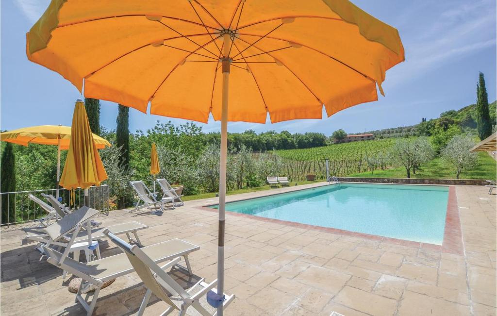 The swimming pool at or close to Nice Home In Bucine Ar With Kitchen
