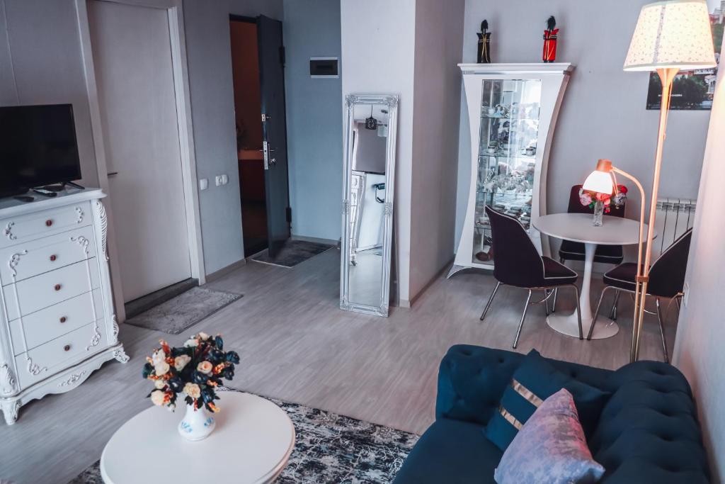 فضای داخلی Lika's apartment in Old Tbilisi در تفلیس - تصویر ۳