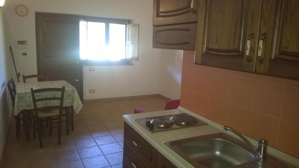 Kuchyňa alebo kuchynka v ubytovaní Agriturismo Monte dell'Olmo