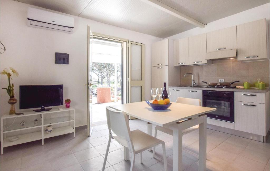 A kitchen or kitchenette at Villa Andrea