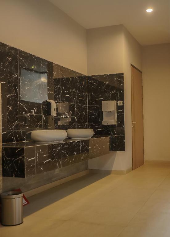 Fotografie z fotogalerie ubytování Front One King Hotel Tuban v destinaci Tuban
