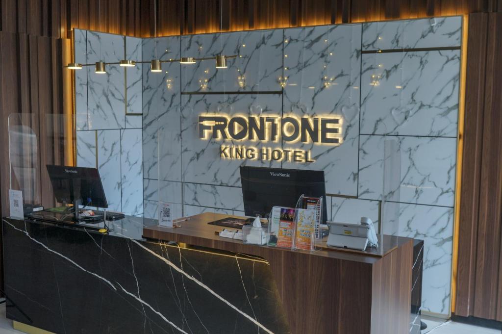 Certifikát, hodnocení, plakát nebo jiný dokument vystavený v ubytování Front One King Hotel Tuban