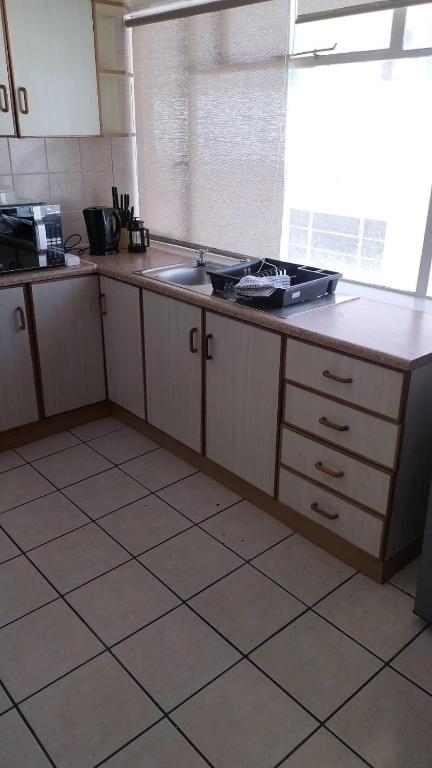 TinyApartment@Mosselbay - Entire 1 Bedroom Apartment Mossel Bay Central - Image 7
