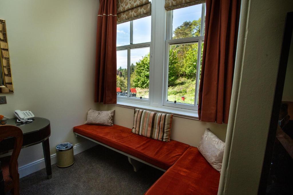 Loch Melfort Hotel - La Sala De Jardín