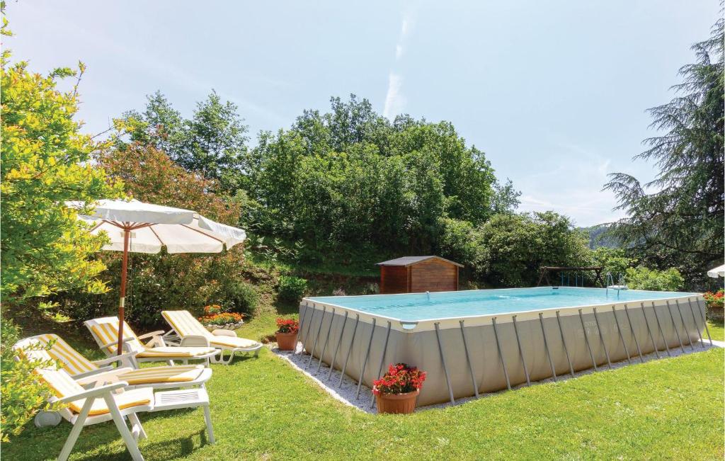 The swimming pool at or close to Villa Il Cedro
