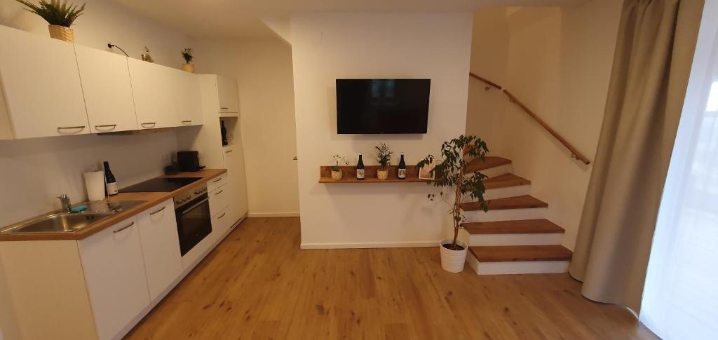Weingut & Ferienwohnungen Lenhard - Apartment With Terrace