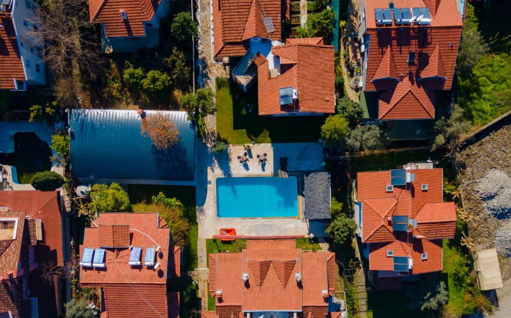 Bazén v ubytování Vira Suites Hotel nebo v jeho okolí