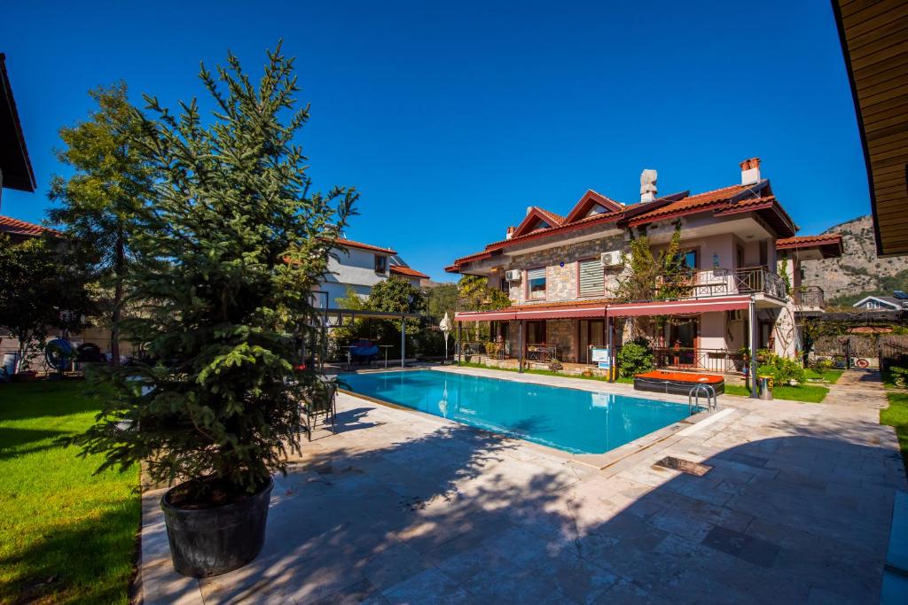 Bazén v ubytování Vira Suites Hotel nebo v jeho okolí