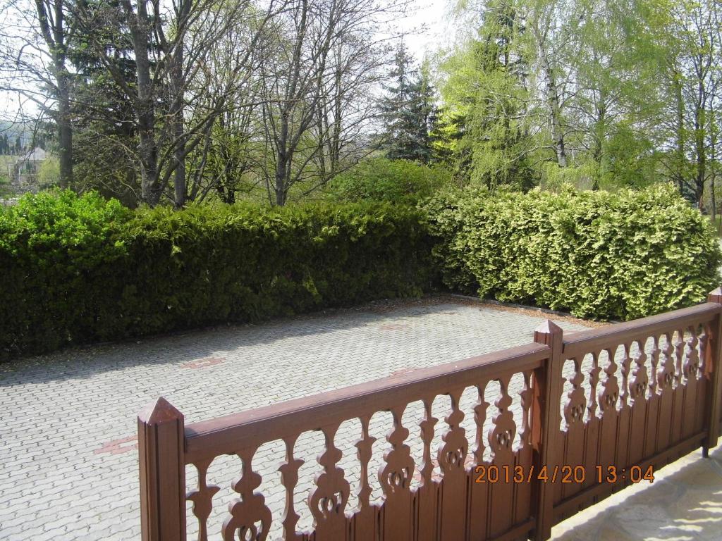 A garden outside Rózsa Apartman Zalakaros